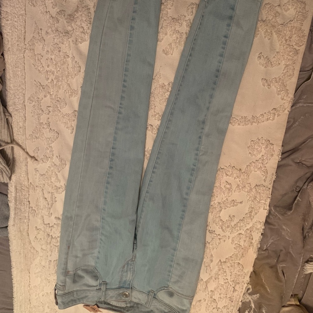 American Eagle cropped jeans